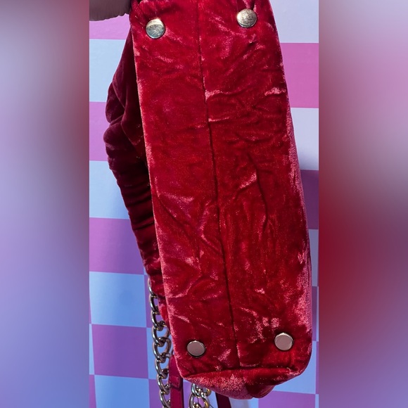 Elegant Red Velvet Women's Bag - Picture 4 of 5